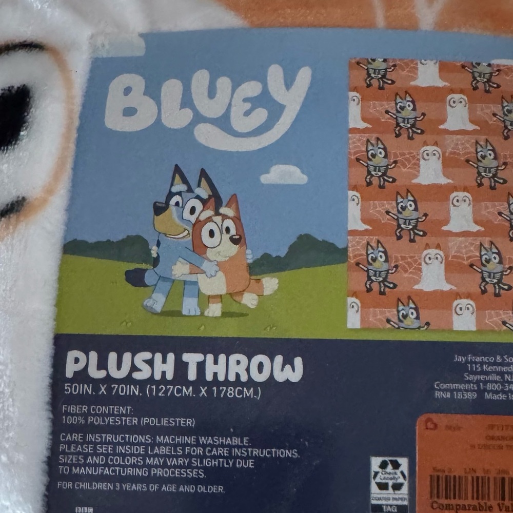 Bluey Plush Throw Blanket - Orange and White